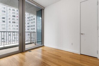 430 Albee Square W in Brooklyn, NY - Building Photo - Building Photo