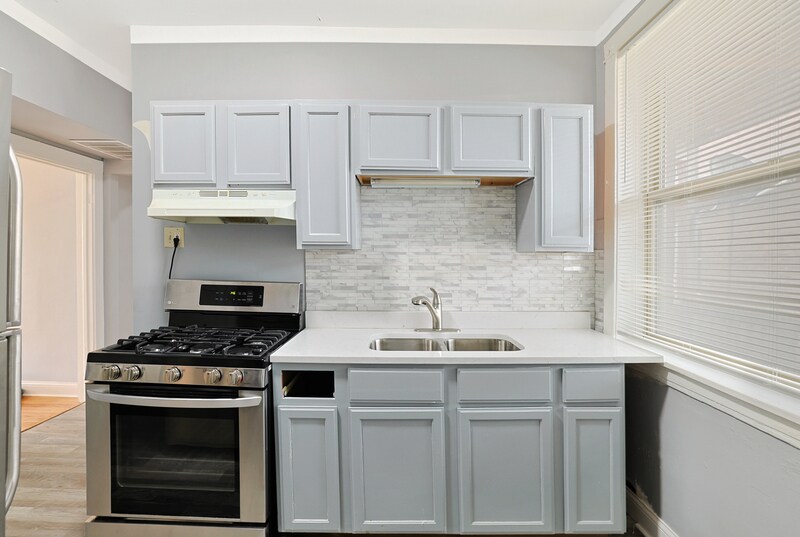 1343 W 80th St in Chicago, IL - Building Photo