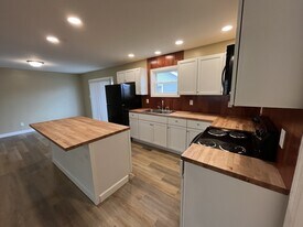 425 Paul Ave in Champaign, IL - Building Photo