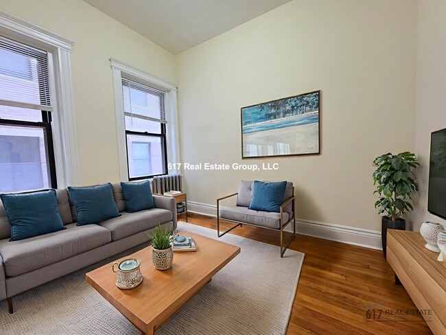 27 Park Dr in Boston, MA - Building Photo - Building Photo