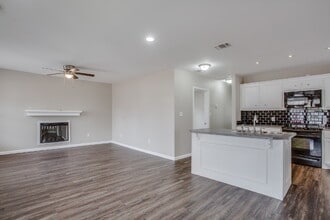 1909 16th St in Lubbock, TX - Building Photo - Building Photo