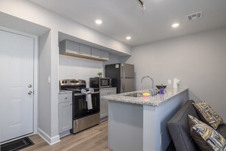 University Digs Apartments in Pittsburg, KS - Foto de edificio - Interior Photo