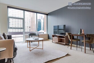 10351 NE 10th St in Bellevue, WA - Building Photo - Building Photo