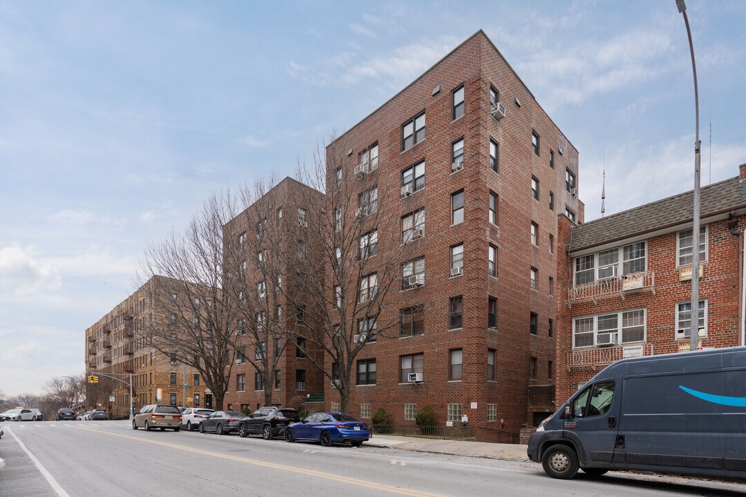 7423 Ridge Blvd in Brooklyn, NY - Building Photo