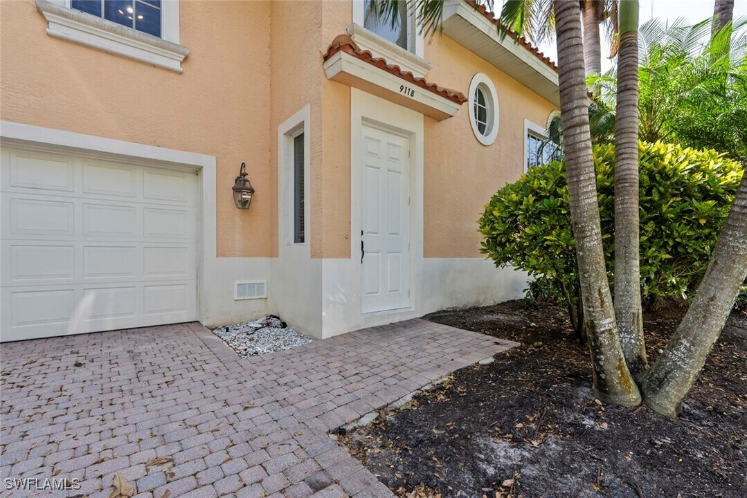 9118 Brendan Preserve Ct in Bonita Springs, FL - Building Photo