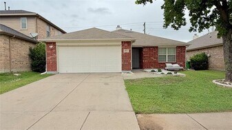 1821 Shoebill Dr in Little Elm, TX - Building Photo