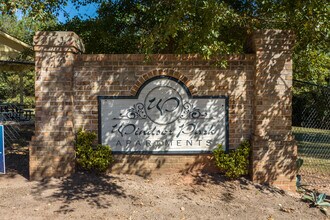 Windsor Park Apartments in Lagrange, GA - Building Photo - Building Photo