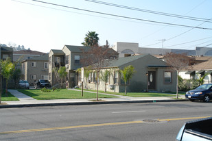 600 E Chevy Chase Dr Apartments