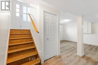 3 Clifford St in Belleville, ON - Building Photo - Building Photo