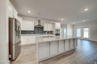 204 Martingale Lp in Lynn Haven, FL - Building Photo - Building Photo