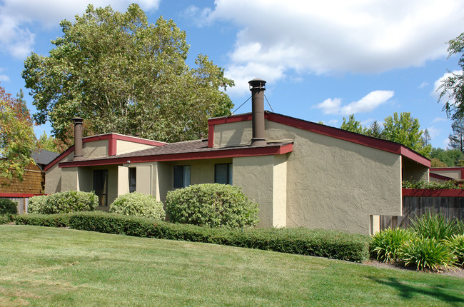 Redwood Village in Santa Rosa, CA - Building Photo - Building Photo