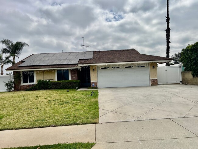 property at 2137 S Buena Vista Ave