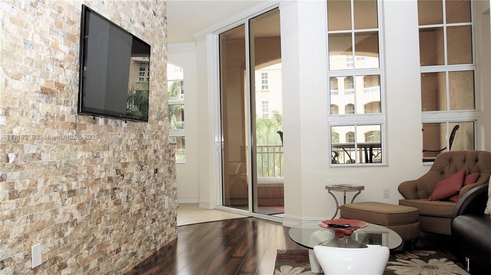 3001 NE 185th St, Unit 428 in Aventura, FL - Building Photo