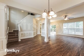 924 Clearbrook Rd in Matthews, NC - Building Photo - Building Photo