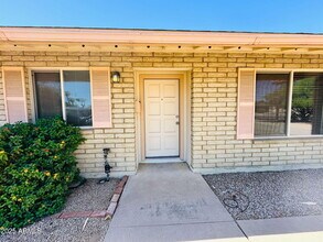 3839 E Sunnyside Dr in Phoenix, AZ - Building Photo - Building Photo