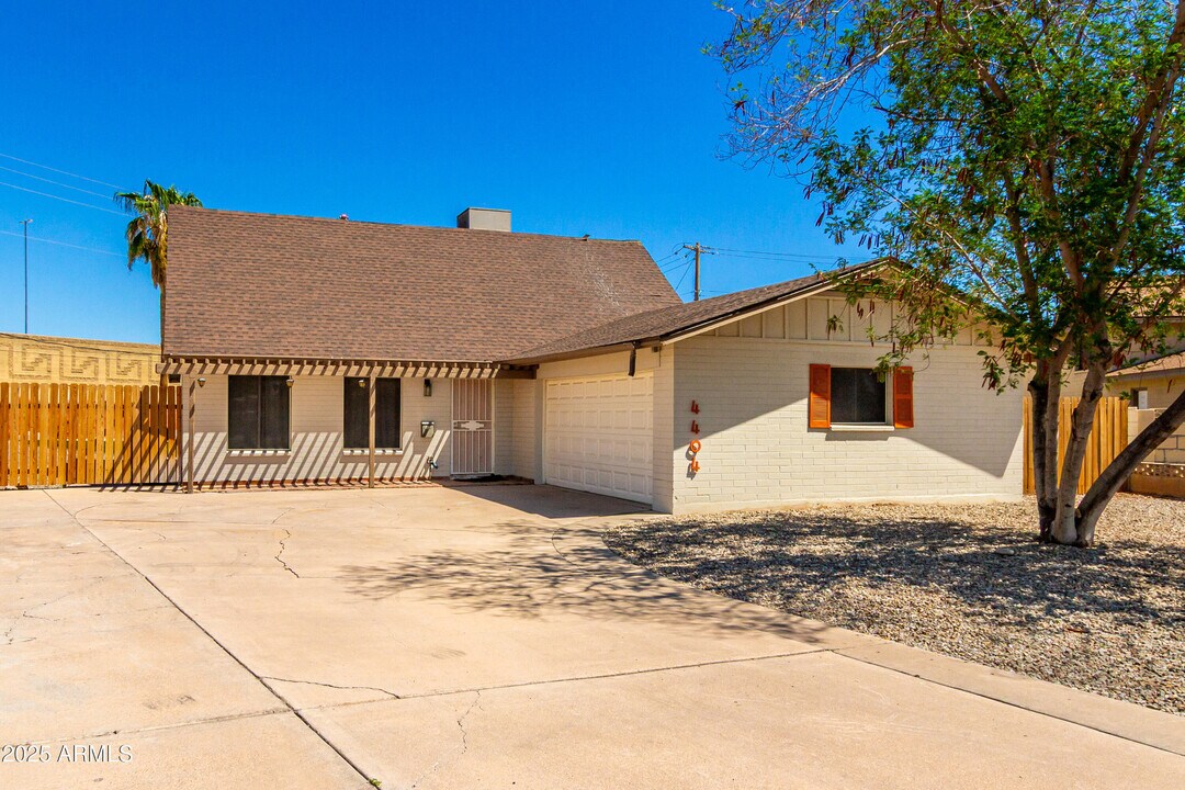 4404 S Grandview Ave in Tempe, AZ - Building Photo