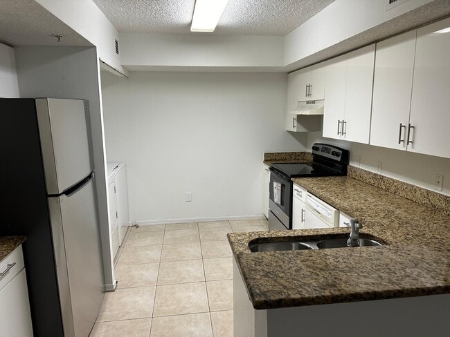 9625 NW 1st Ct, Unit 103