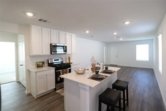 14320 Leafy Willow Dr in Splendora, TX - Building Photo - Building Photo