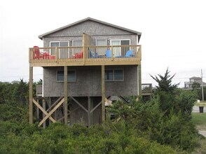 40302 Due E Rd in Avon, NC - Building Photo - Building Photo