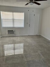 1051 NW 27th Ave-Unit -1 in Fort Lauderdale, FL - Building Photo - Building Photo