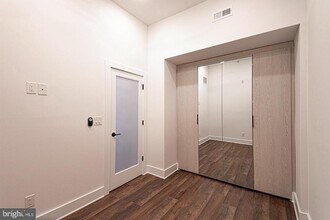 1211 Bainbridge St in Philadelphia, PA - Building Photo - Building Photo