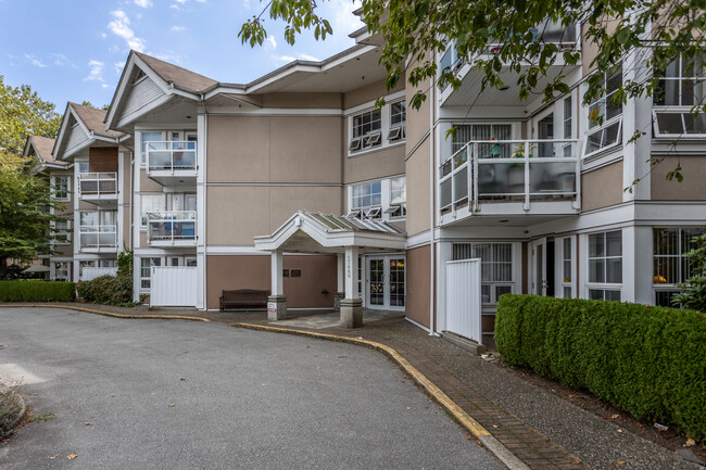 17660 60 Av in Surrey, BC - Building Photo - Building Photo