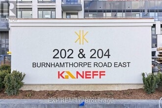 204 Burnhamthorpe Rd E in Mississauga, ON - Building Photo - Building Photo