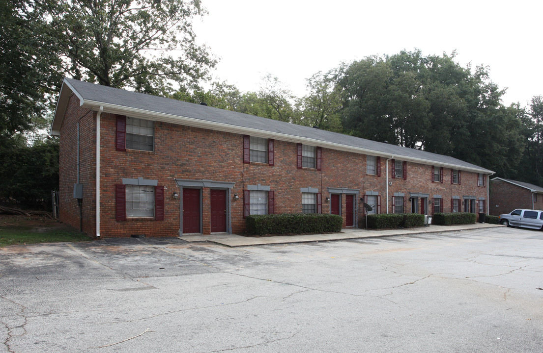 Fox Trail Townhomes in Clarkston, GA - Building Photo