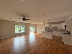 7 Chatsworth Ct in Manchester, CT - Building Photo - Building Photo