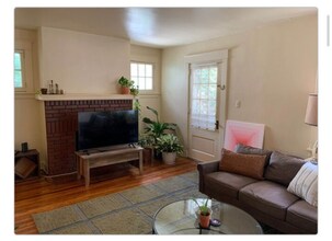 6637 Dalzell Pl in Pittsburgh, PA - Foto de edificio - Building Photo