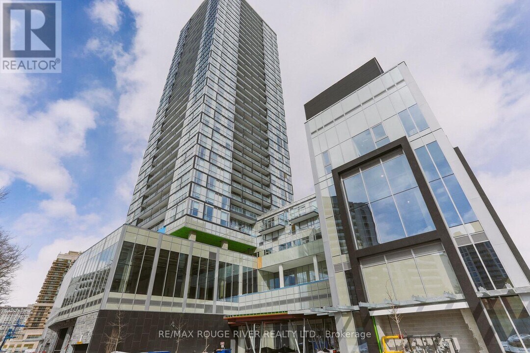 5180 Yonge St in Toronto, ON - Building Photo