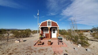 960 W Schwartz Rd in Ajo, AZ - Building Photo