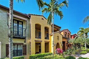 8949 Malibu St in Naples, FL - Building Photo