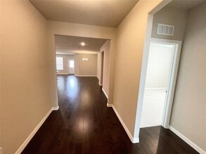 832 Porcupine Dr in Springtown, TX - Building Photo - Building Photo