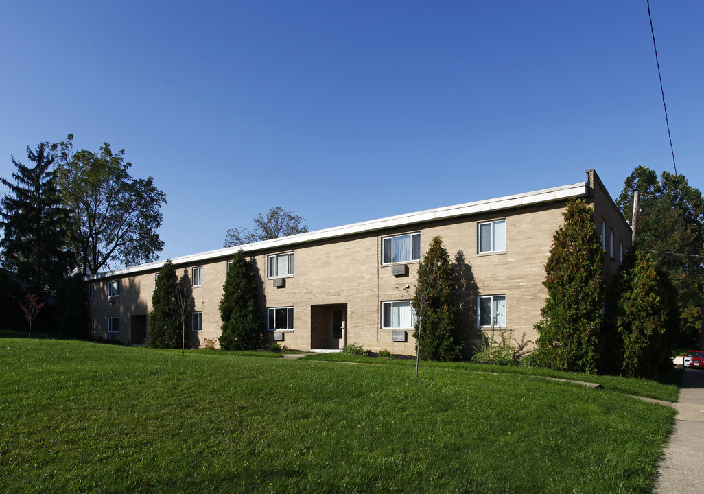 Northdale Club Apartments in Bedford, OH - Foto de edificio