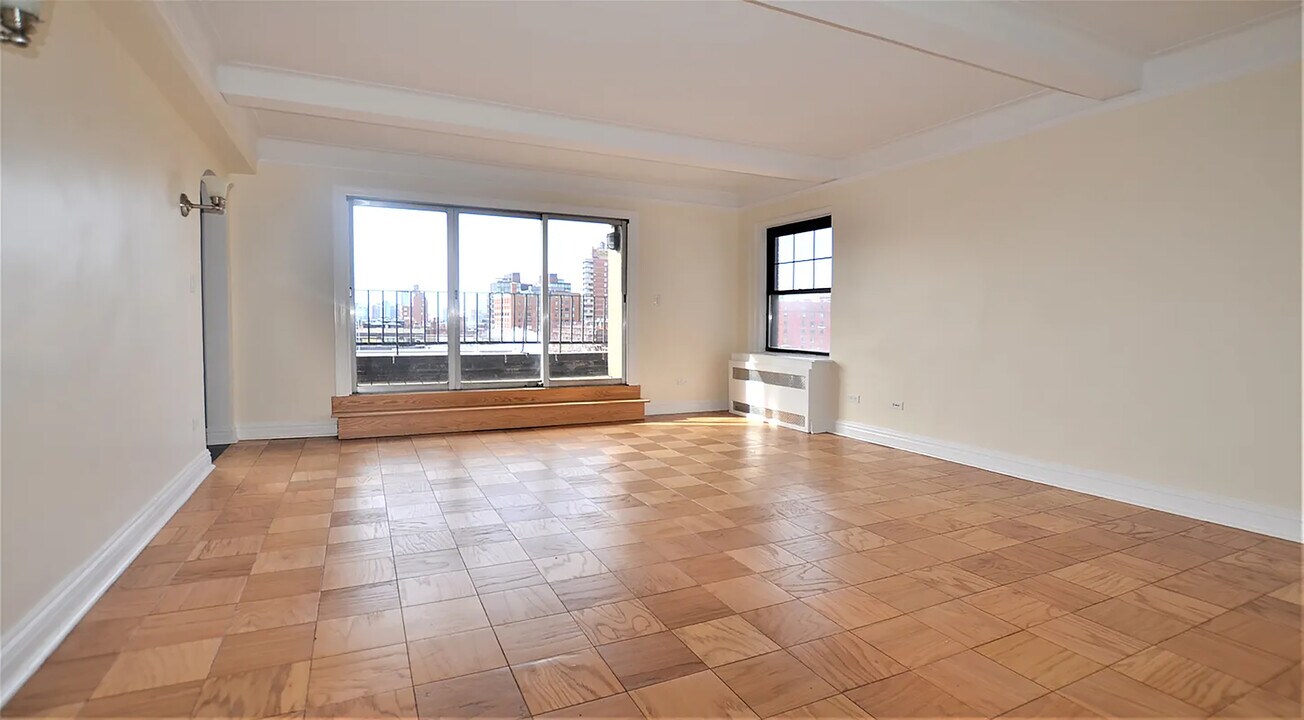 10 Gramercy Park S in New York, NY - Building Photo