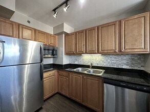 4334 N Hazel St in Chicago, IL - Foto de edificio - Building Photo