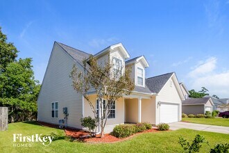 8281 Little Sydneys Way in North Charleston, SC - Building Photo - Building Photo