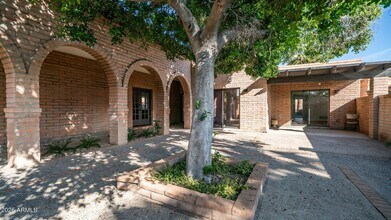 6833 N 18th St in Phoenix, AZ - Building Photo - Building Photo