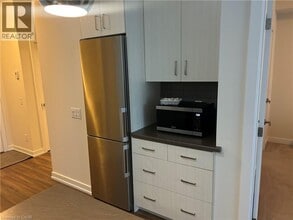 40 Esplanade Ln in Grimsby, ON - Building Photo - Building Photo