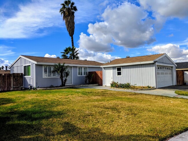 3410 Sparrow Cir