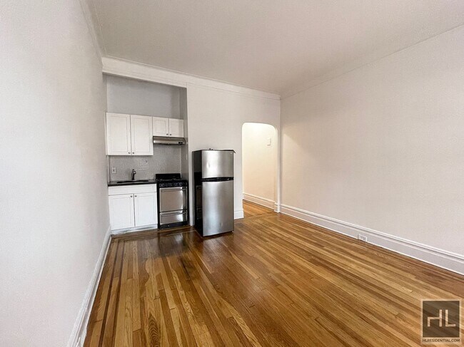 EAST 87 STREET in New York, NY - Building Photo - Building Photo