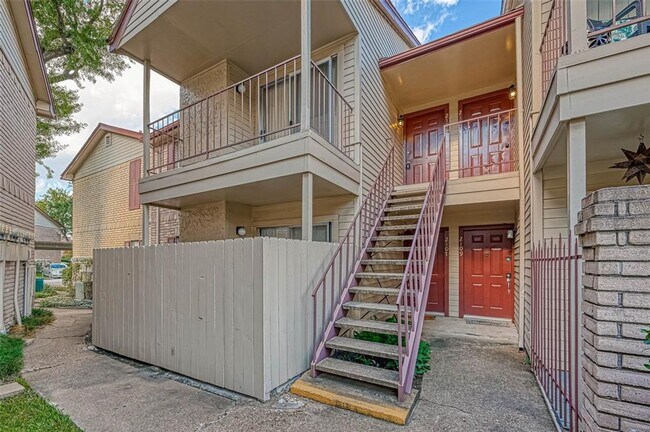 property at 2120 El Paseo St