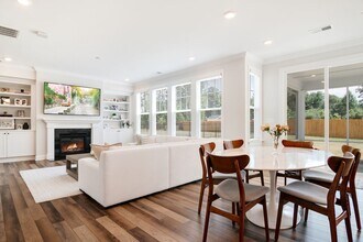 219 Abbot Pl in Chapel Hill, NC - Building Photo - Building Photo