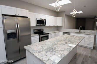 4581 Cam Campero in Tucson, AZ - Building Photo - Building Photo