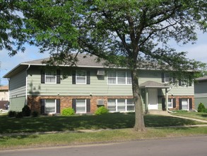 Chester Estates in Rochester, MN - Building Photo - Building Photo