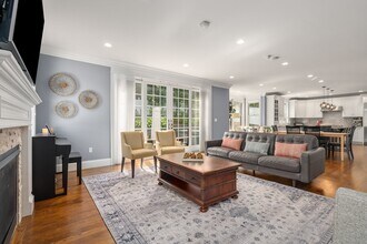 155 Hartman Rd in Newton, MA - Building Photo - Building Photo