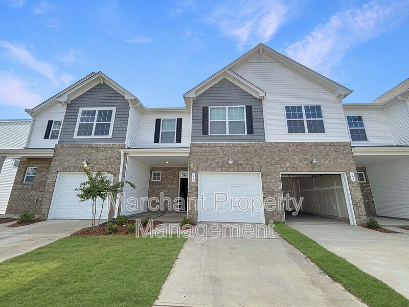 21 Loebner Ln in Simpsonville, SC - Foto de edificio