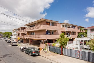 94-303 Pupuole St in Waipahu, HI - Building Photo - Building Photo