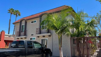 RE 33rd Street in San Diego, CA - Building Photo